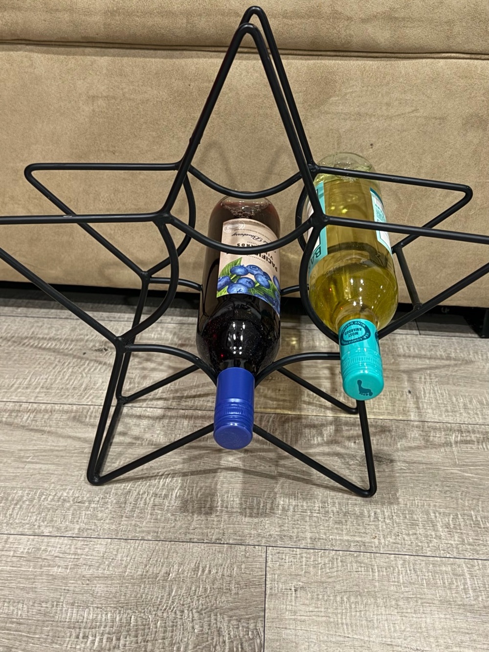 Black Star-Shaped Metal Wine Rack - Holds Bottles Horizontally